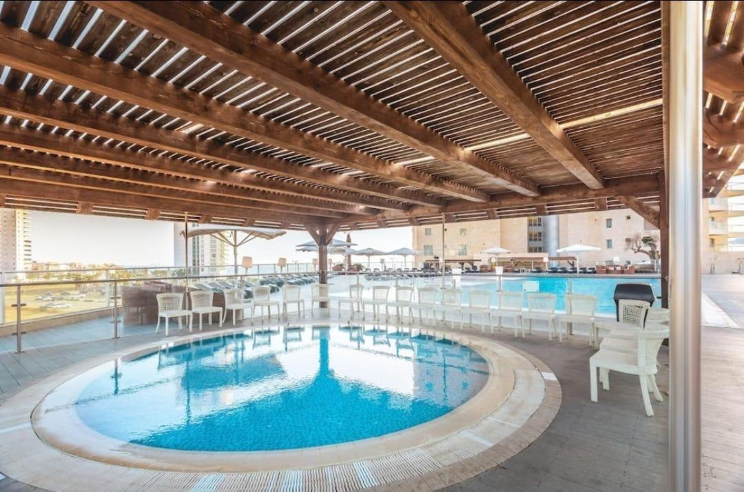 Neve David Hotel Netánja Kültér fotó